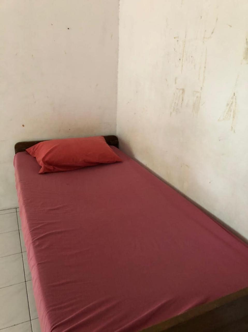 Oyo 90482 Rumah Oma Syariah Kupang  Екстериор снимка