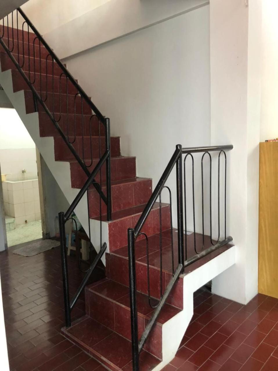Oyo 90482 Rumah Oma Syariah Kupang  Екстериор снимка