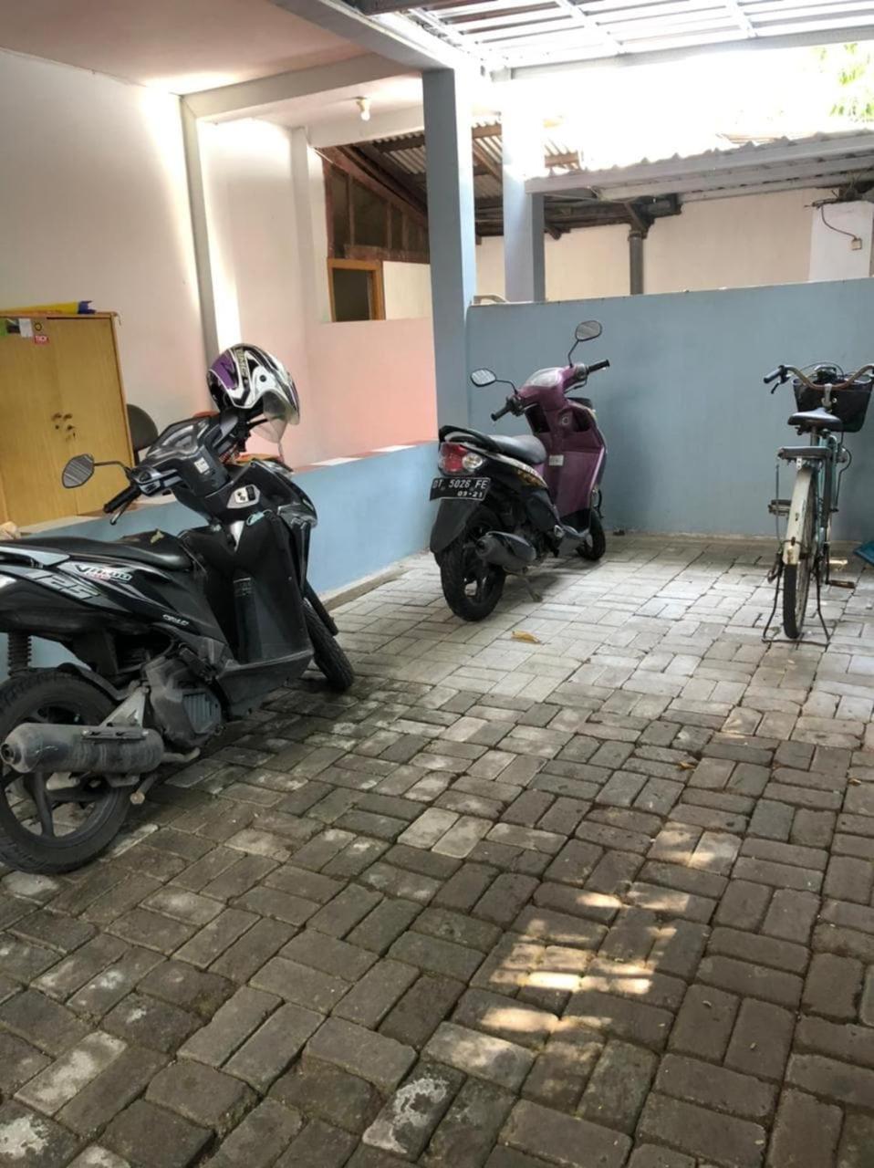 Oyo 90482 Rumah Oma Syariah Kupang  Екстериор снимка